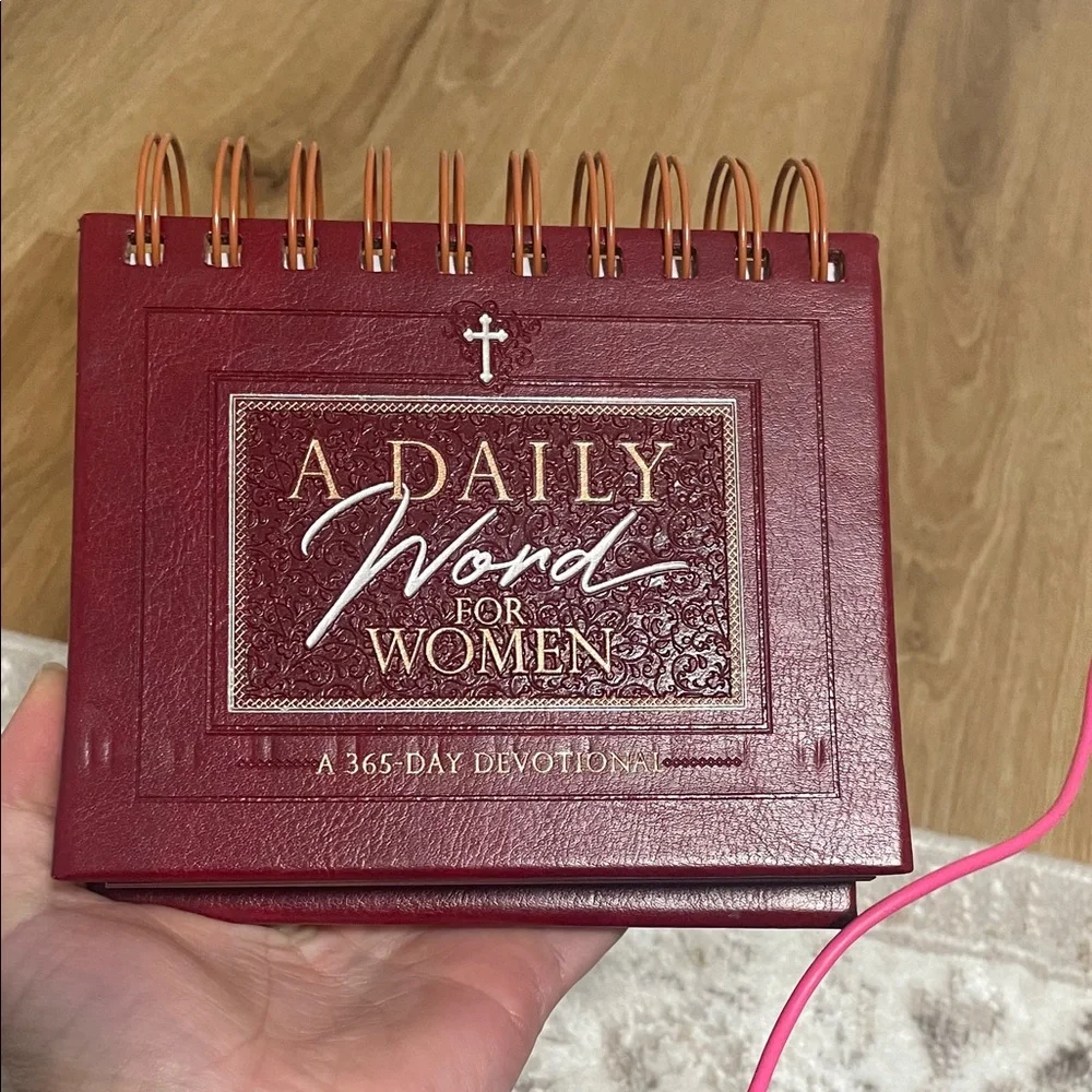 Inspirational Daily Desk Calendar - Red